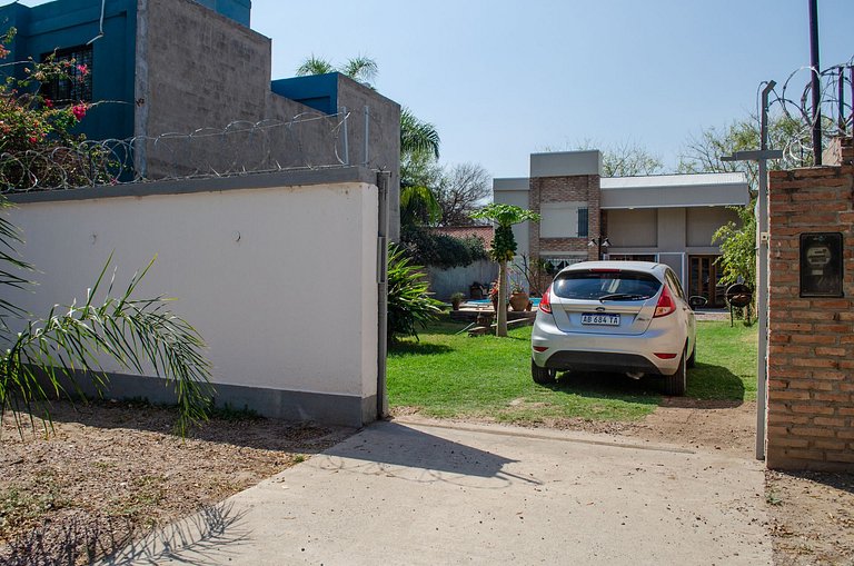 Casa com Piscina para 6 em Santiago del Estero - Sem Comissão