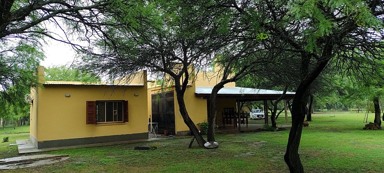 Casa de Vacaciones con Piscina en Santiago - Sin Comisión