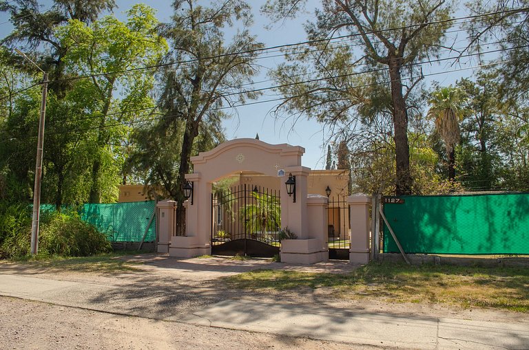 Casa de vacaciones con piscina y espacio recreativo