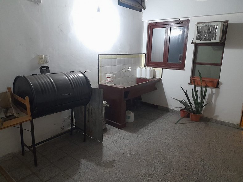 Encanto Antiguo con Comodidades Modernas en el Corazón de Sa